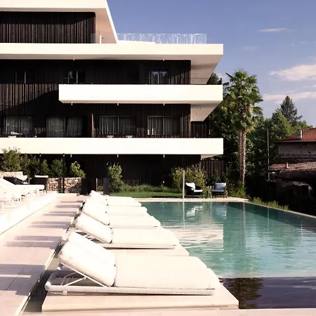 Laqua By The Apart Otel