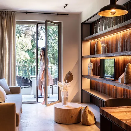 Laqua By The Apart-hotel